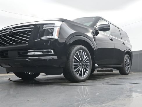 New 2025 Nissan Armada Platinum Reserve image 26