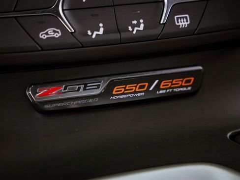 Used 2016 Chevrolet Corvette Z06 w/ Chrome Badge Package image 17