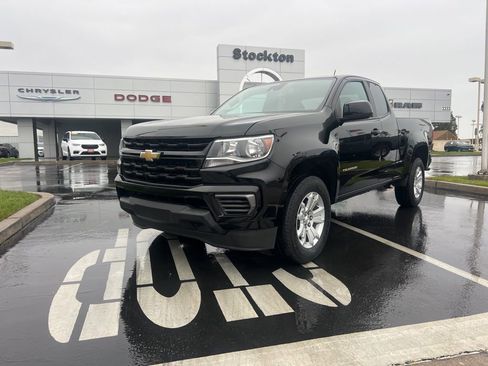 Used 2022 Chevrolet Colorado LT w/ Fleet Safety Package image 4
