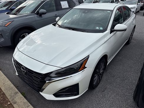 Certified 2023 Nissan Altima 2.5 SV AWD/4WD image 3