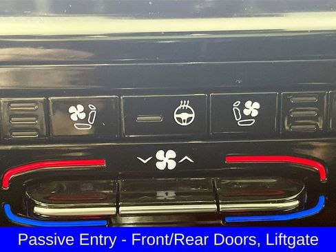 Used 2023 Jeep Grand Cherokee 4WD 4xe w/ Luxury Tech Group II image 25