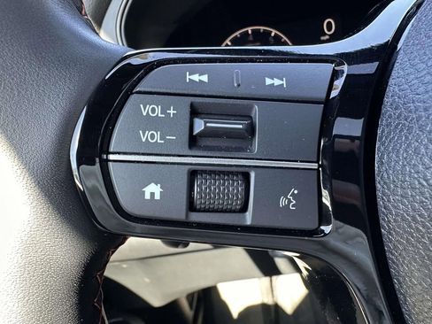 Certified 2025 Honda Pilot TrailSport image 19