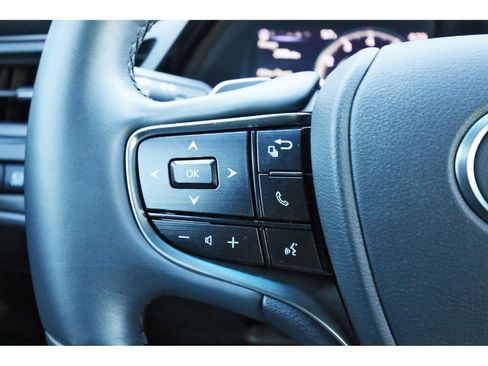 Used 2022 Lexus ES 350 Ultra Luxury image 17