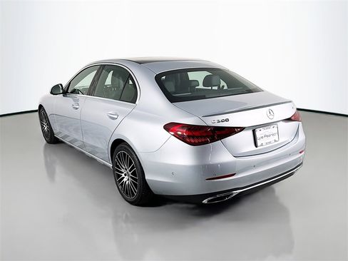 Used 2025 Mercedes-Benz C 300 4MATIC Sedan image 3