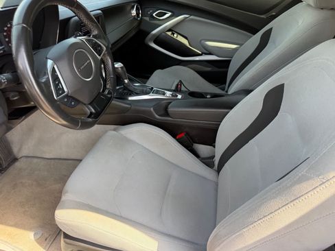 Used 2021 Chevrolet Camaro LT RWD image 13
