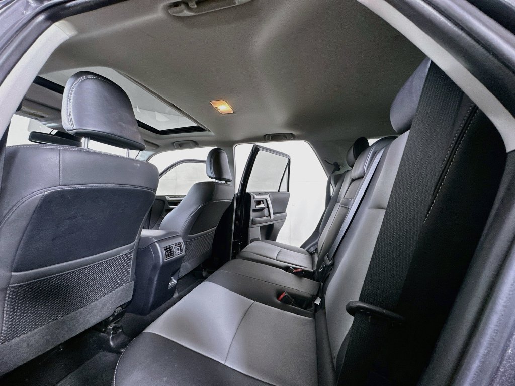Used 2020 Toyota 4Runner SR5 Premium w/ Moonroof Package AWD/4WD image 15