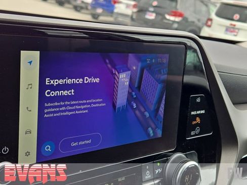 Used 2023 Toyota Highlander LE image 8