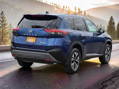 Used 2023 Nissan Rogue SV AWD/4WD image 6
