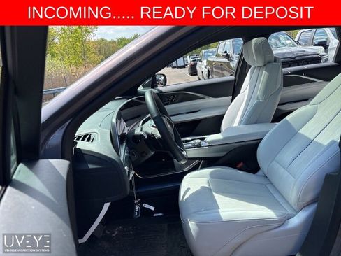Used 2024 Cadillac Lyriq Luxury w/ LPO, Floor Liner Package AWD/4WD image 3
