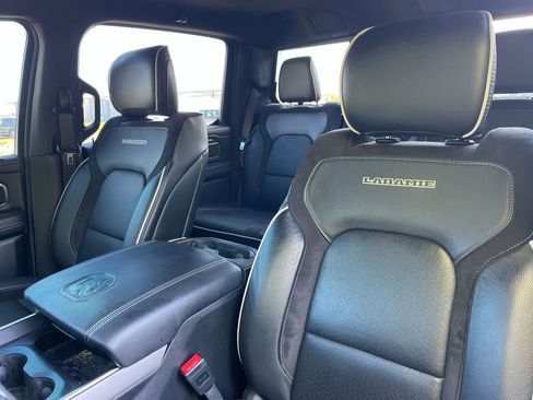 Used 2025 RAM 1500 Laramie AWD/4WD image 7