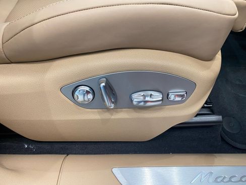 Certified 2024 Porsche Macan S image 29