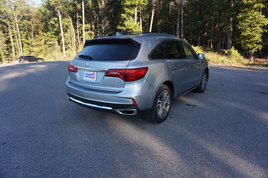 Used 2017 Acura MDX w/ Technology Package AWD/4WD image 23