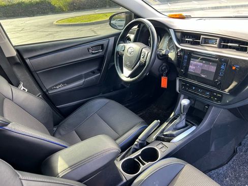 Used 2019 Toyota Corolla SE image 8