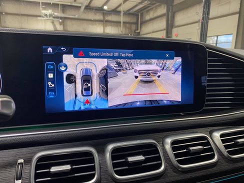 Used 2025 Mercedes-Benz GLE 350 4MATIC w/ AMG Line Exterior image 6