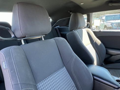 Certified 2023 Dodge Challenger SXT image 6