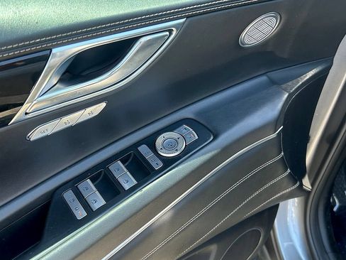 Used 2021 Genesis GV80 2.5T RWD image 13