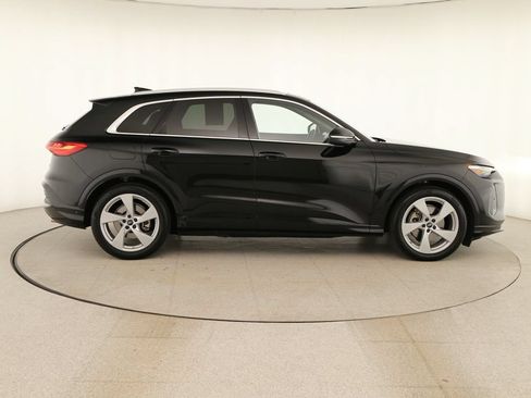 Used 2025 Audi Q5 Prestige AWD/4WD image 8