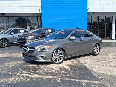 Used 2014 Mercedes-Benz CLA 250 image 3
