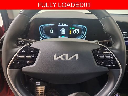 Used 2023 Kia Niro EX Touring image 11