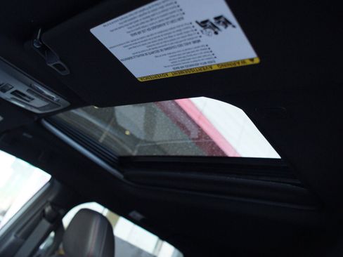 Used 2026 Toyota Sienna XSE image 3