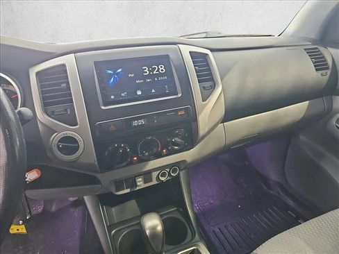 Used 2013 Toyota Tacoma 4x4 Access Cab V6 w/ SR5 Pkg image 14