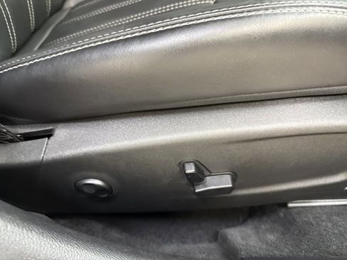 Used 2014 Chrysler 300 S w/ Luxury Group image 33