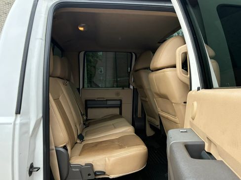 Used 2011 Ford F250 Lariat w/ Lariat Ultimate Pkg AWD/4WD image 16