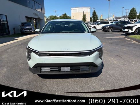 New 2026 Kia K4 FWD image 4