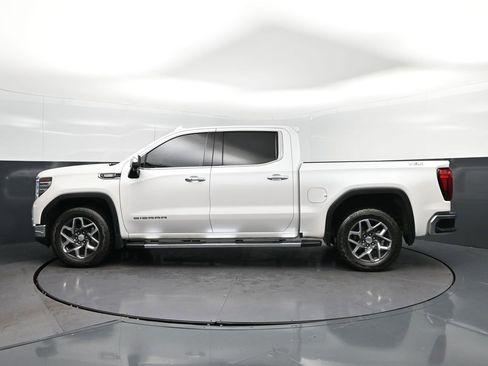 Used 2023 GMC Sierra 1500 SLT w/ SLT Convenience Package AWD/4WD image 4