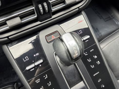 Used 2023 Porsche Macan AWD/4WD image 66