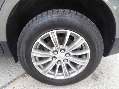 Used 2017 Cadillac XT5 Luxury AWD/4WD image 48