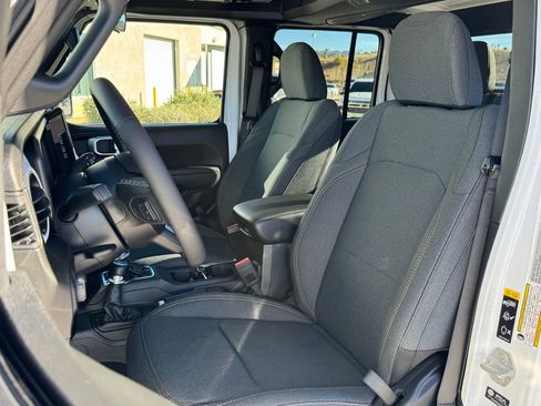 New 2026 Jeep Gladiator Willys image 28