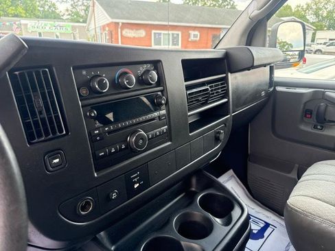 Used 2010 Chevrolet Express 3500 LT w/ LT Preferred Equipment Group RWD image 15
