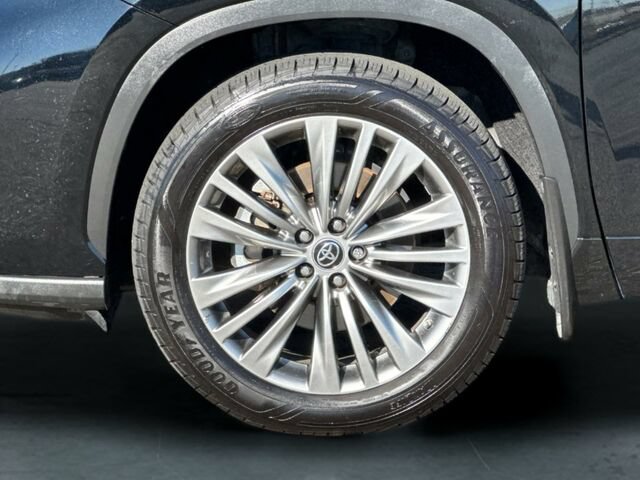 Used 2022 Toyota Highlander Platinum AWD/4WD image 34