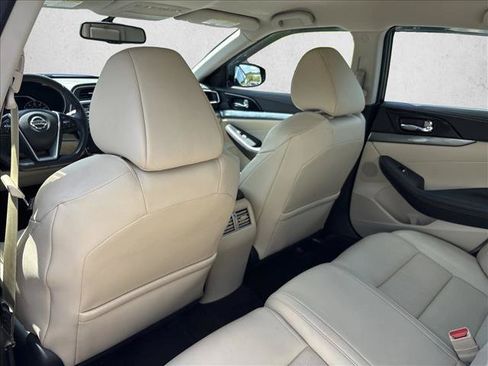 Used 2019 Nissan Maxima 3.5 SV w/ Floor Mat Group FWD image 20