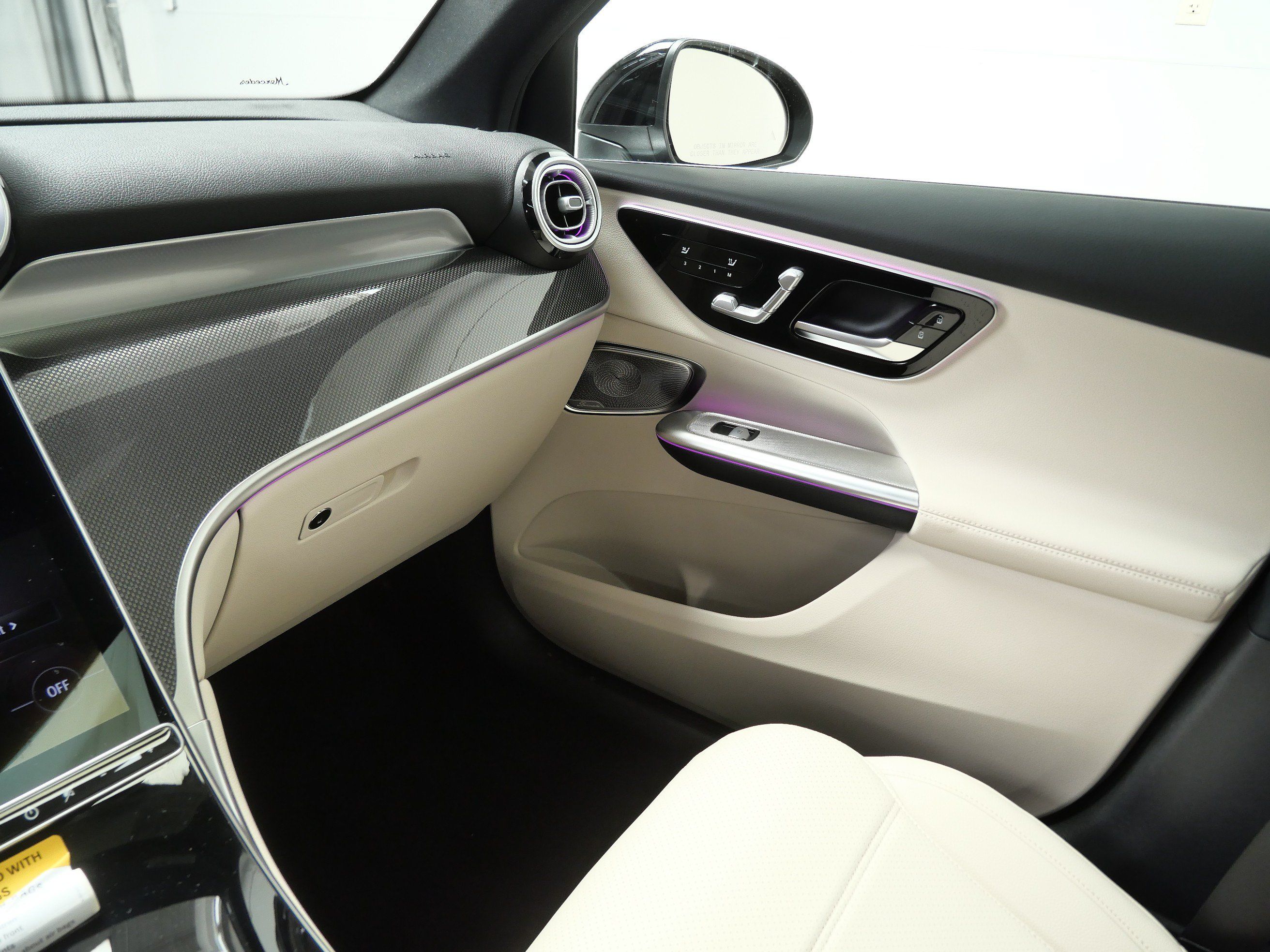 New 2026 Mercedes-Benz GLC 300 4MATIC image 14