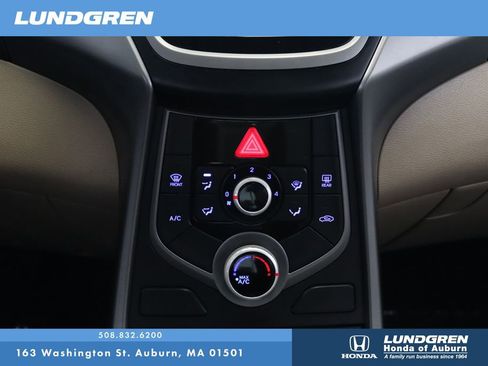 Used 2016 Hyundai Elantra SE w/ Option Group 02 FWD image 22