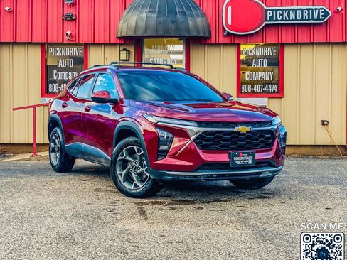 Used 2025 Chevrolet Trax LT w/ LT Convenience Package image 1