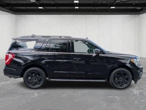 Used 2021 Ford Expedition XLT AWD/4WD image 6