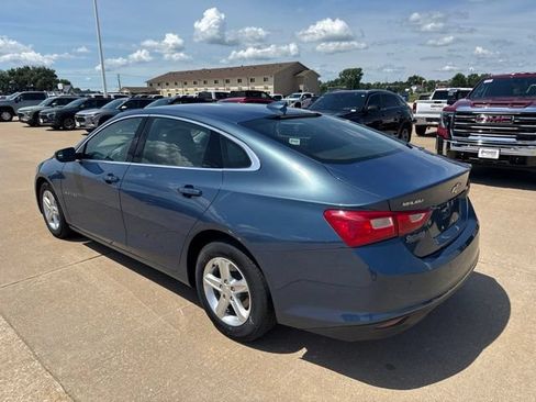 Used 2024 Chevrolet Malibu LT FWD image 5