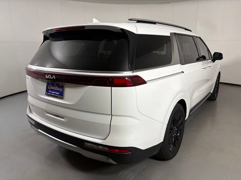 Used 2024 Kia Carnival SX Prestige FWD image 8
