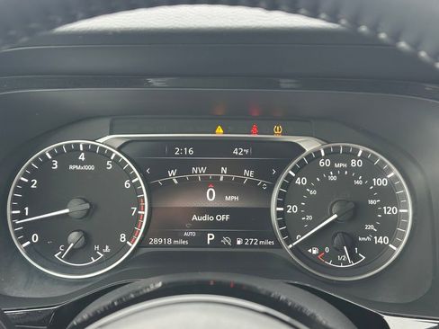 Used 2025 Nissan Pathfinder SL image 20