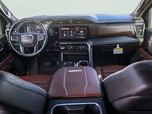 Certified 2025 GMC Sierra 2500 Denali Ultimate w/ Max Trailering Package image 28