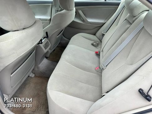 Used 2009 Toyota Camry XLE FWD image 9