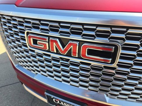 Used 2021 GMC Yukon Denali RWD image 29