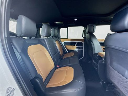 Certified 2023 Land Rover Defender 110 X-Dynamic SE image 29