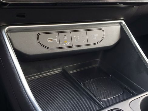 Used 2025 Kia Carnival SX w/ SX Dark Edition Package image 31