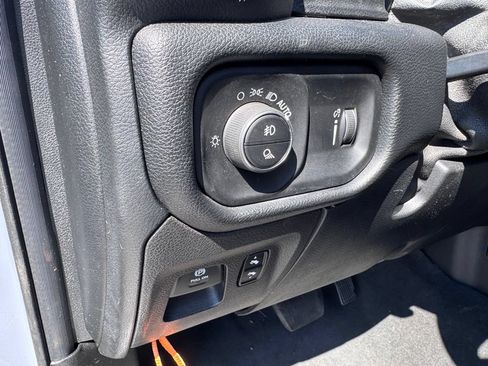 Used 2020 RAM 1500 Big Horn AWD/4WD image 16