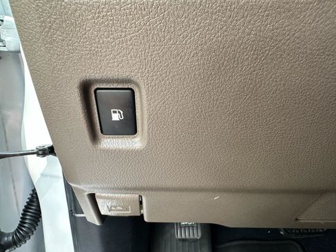 Used 2023 Lexus GX 460 Premium w/ Premium Package AWD/4WD image 37