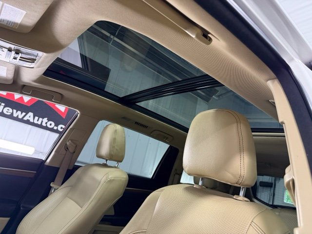 Used 2017 Toyota Highlander Limited Platinum AWD/4WD image 16
